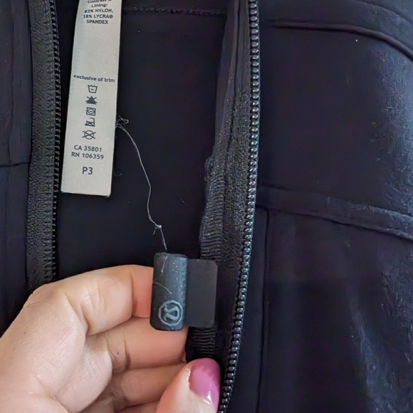 LULULEMON - Black Hooded Full Zip Jacket - Picture 5 of 6